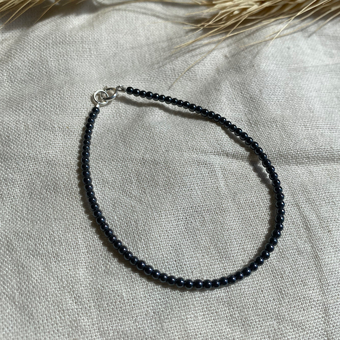 Gemstone beaded bracelet - Hematite NM47