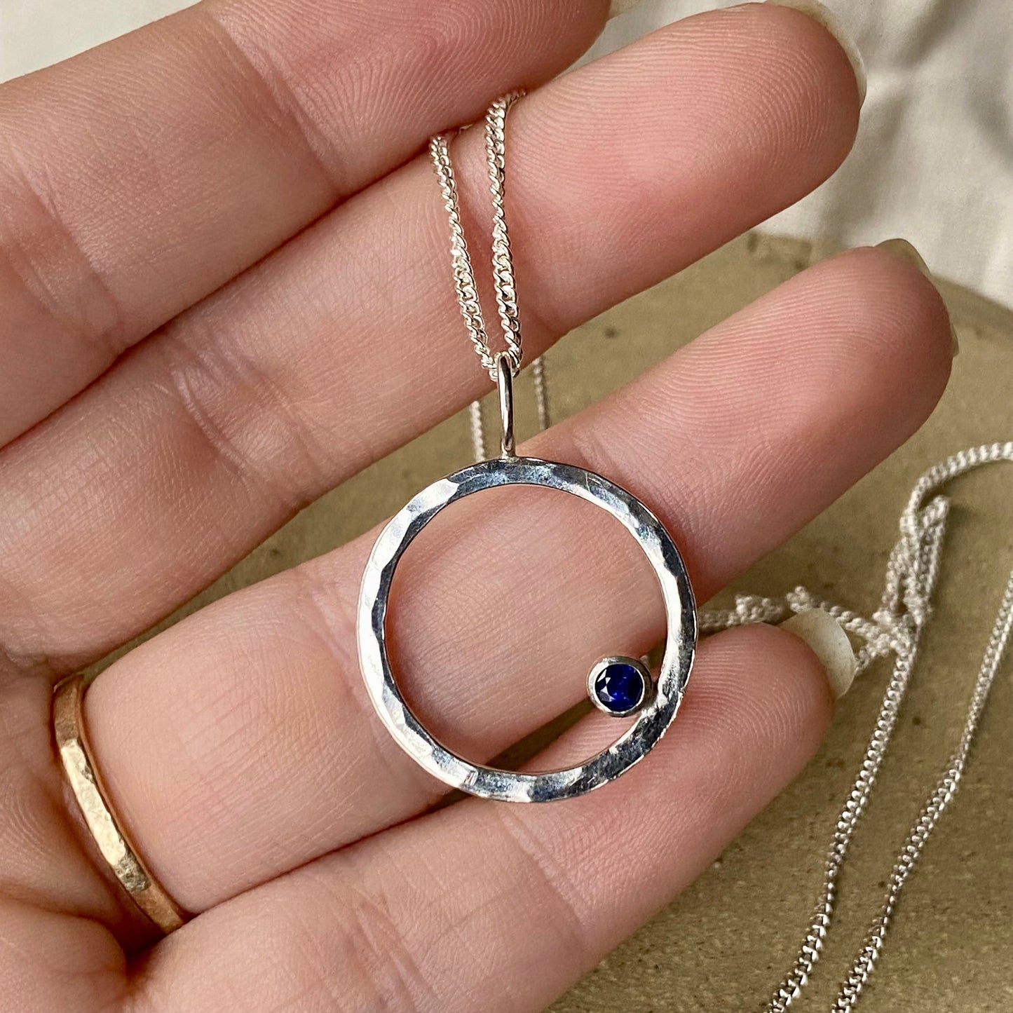 New - Blue kyanite sparkle hoop necklace NM47