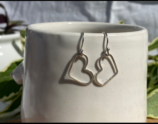 Wire heart earrings