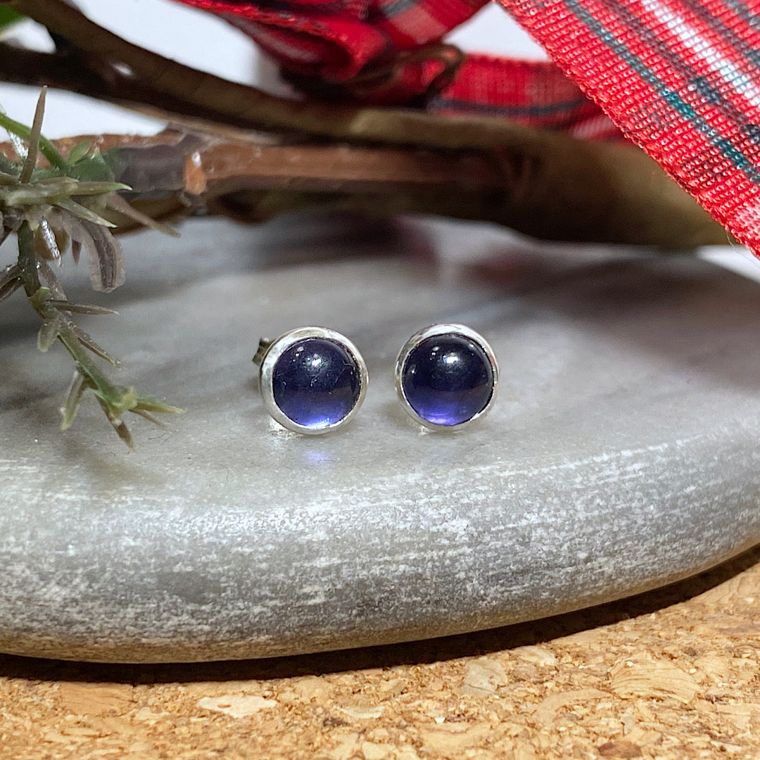 Iolite studs NM47