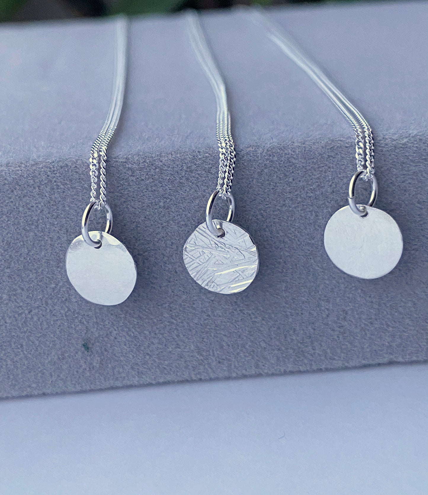 Silver disc necklace NM47