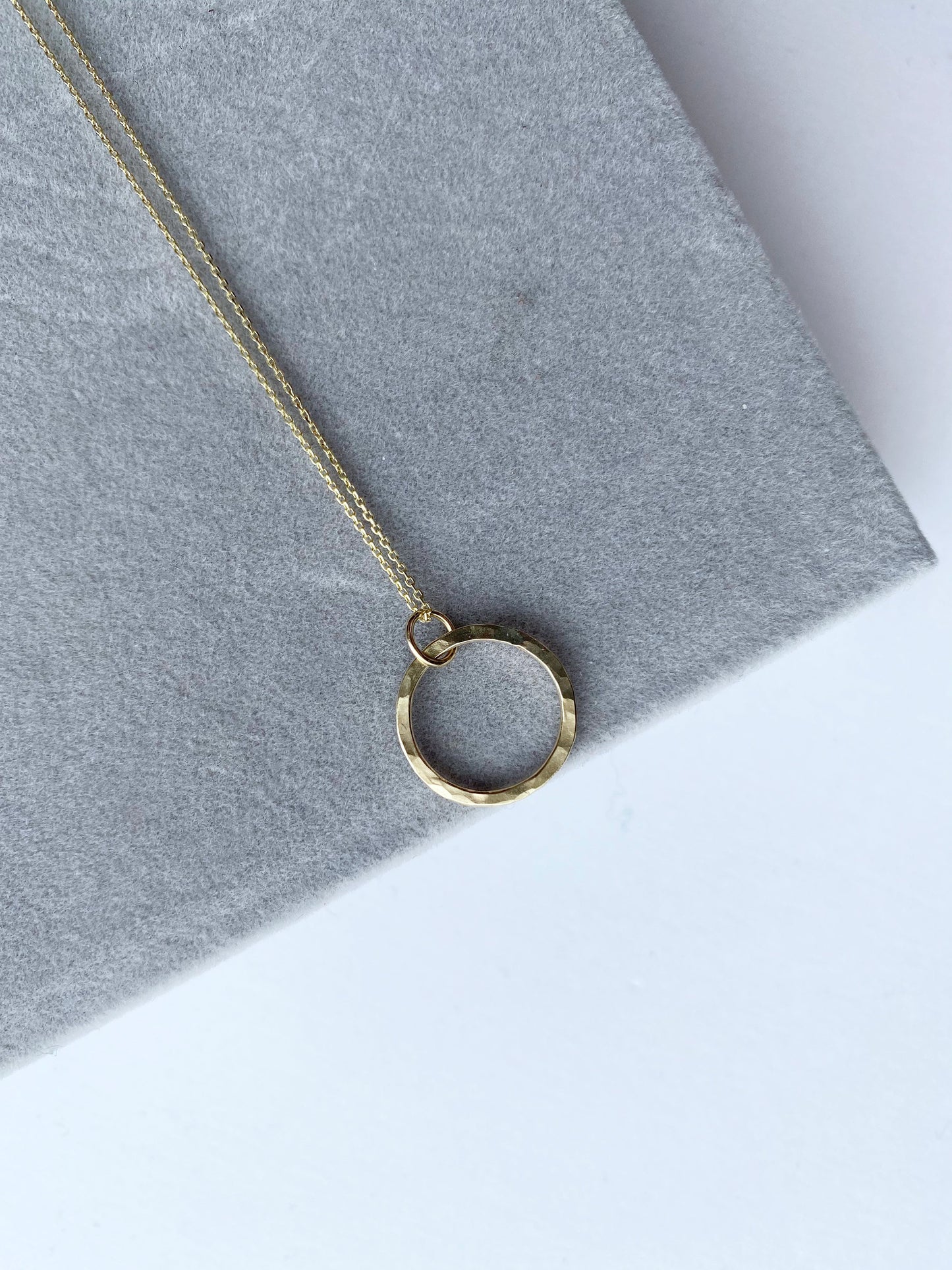 Solid 9ct Yellow Gold Hoop Necklace NM47