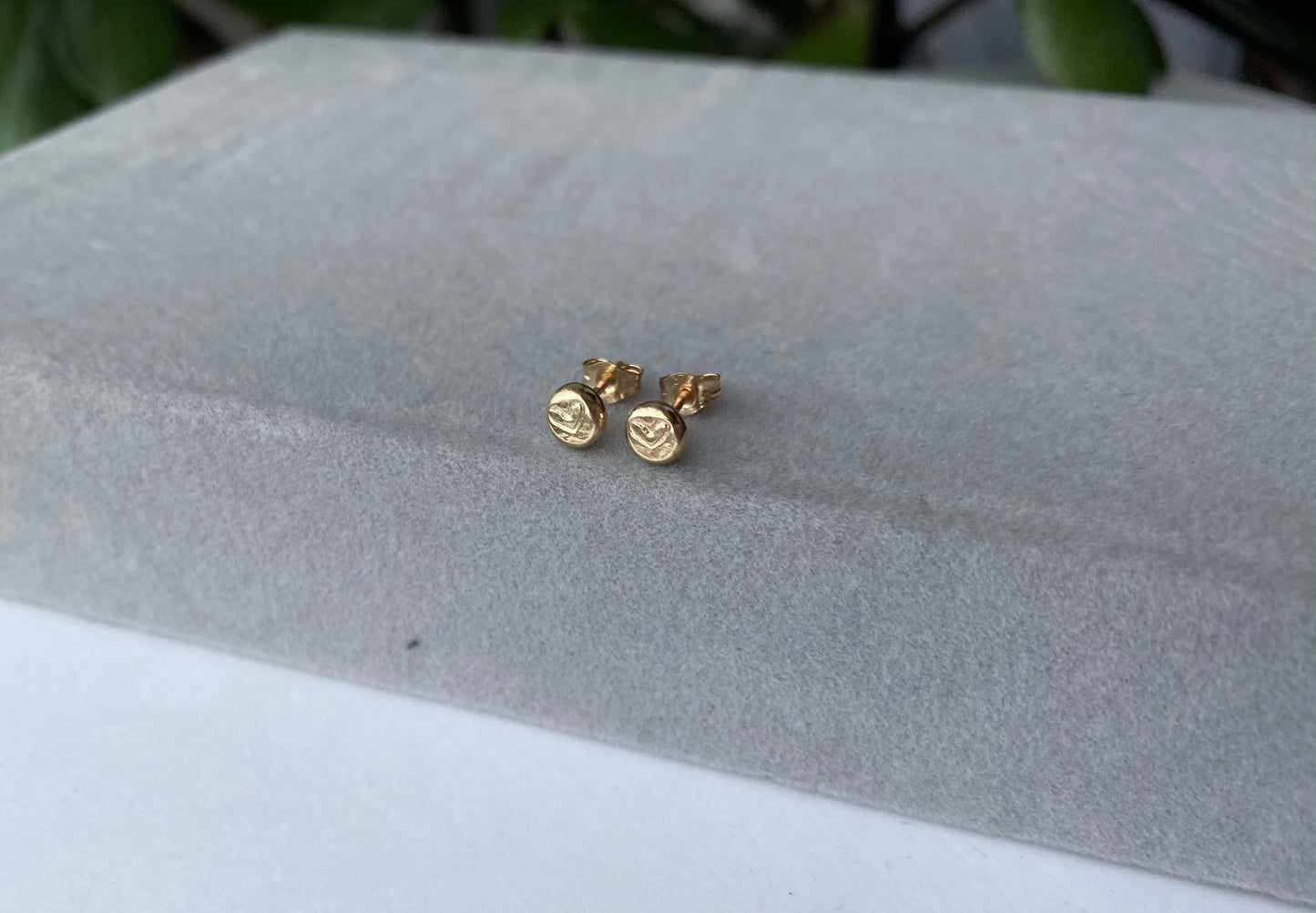 Solid 9ct yellow gold recycled heart nugget studs NM47