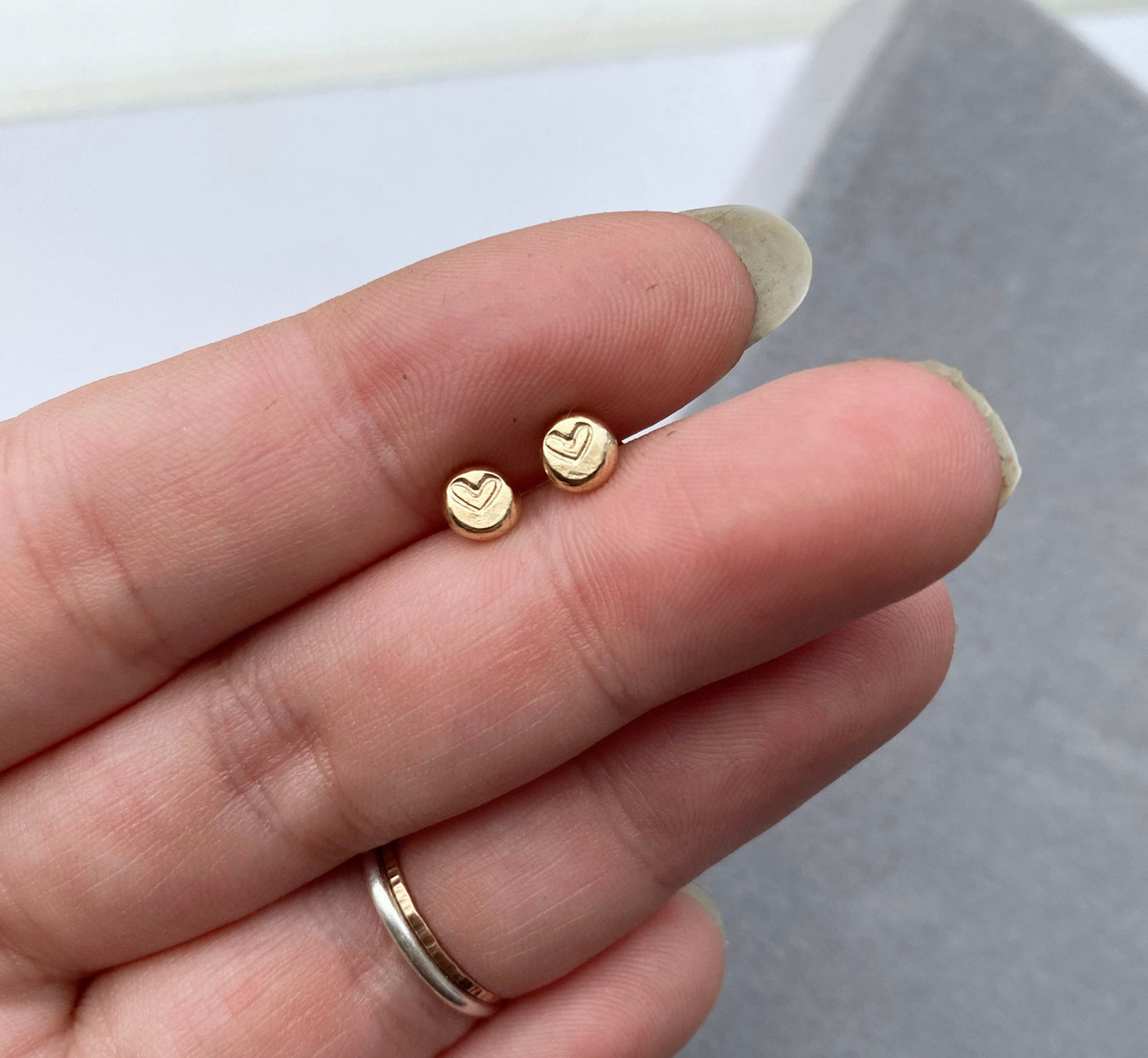 Solid 9ct yellow gold nugget necklace - heart NM47
