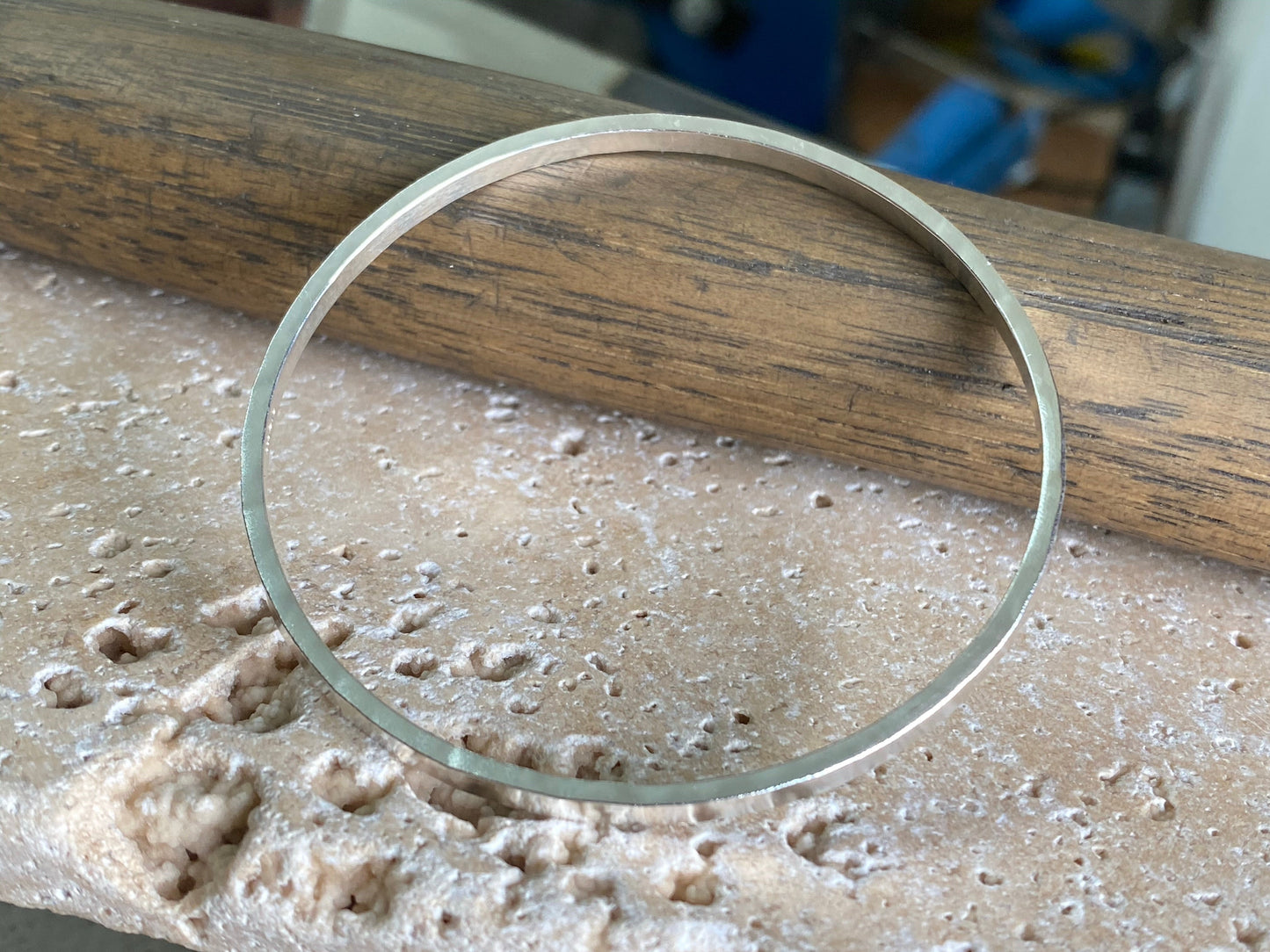 Chunky 3.5mm wide sterling silver bangle NM47