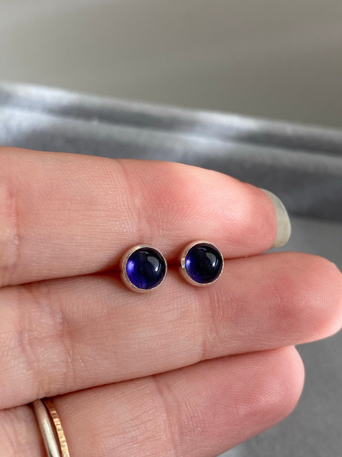 Iolite studs NM47