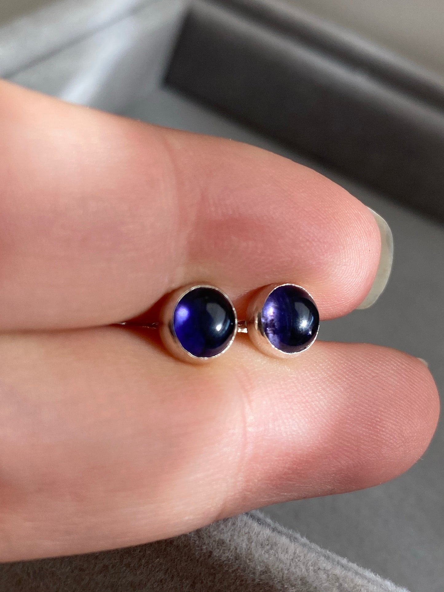 Iolite studs NM47