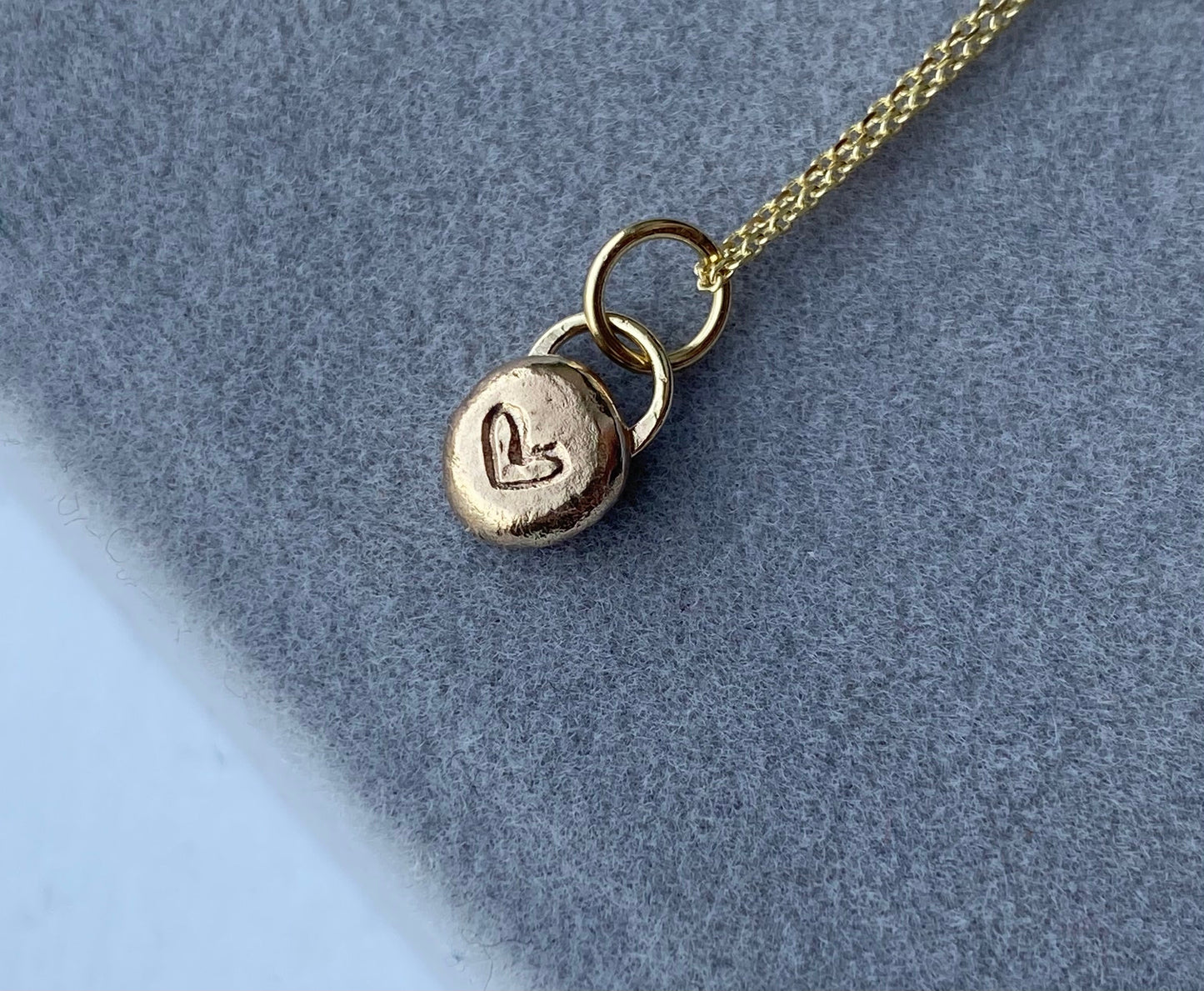 Solid 9ct yellow gold nugget necklace - heart NM47
