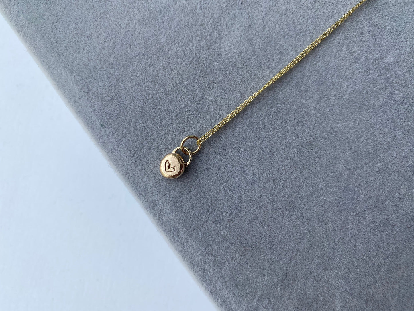 Solid 9ct yellow gold nugget necklace - heart NM47