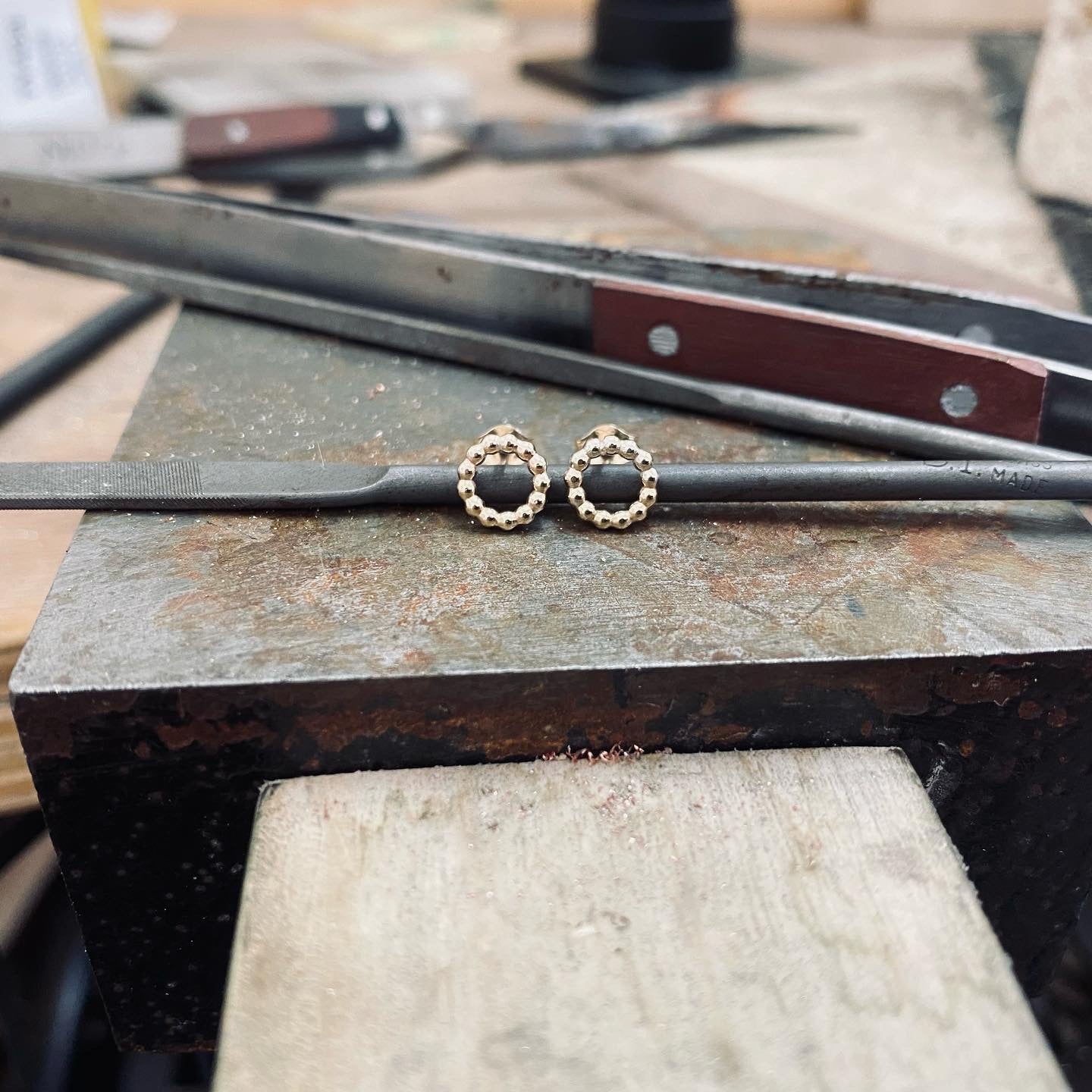 Simple beaded studs - flowery NM47