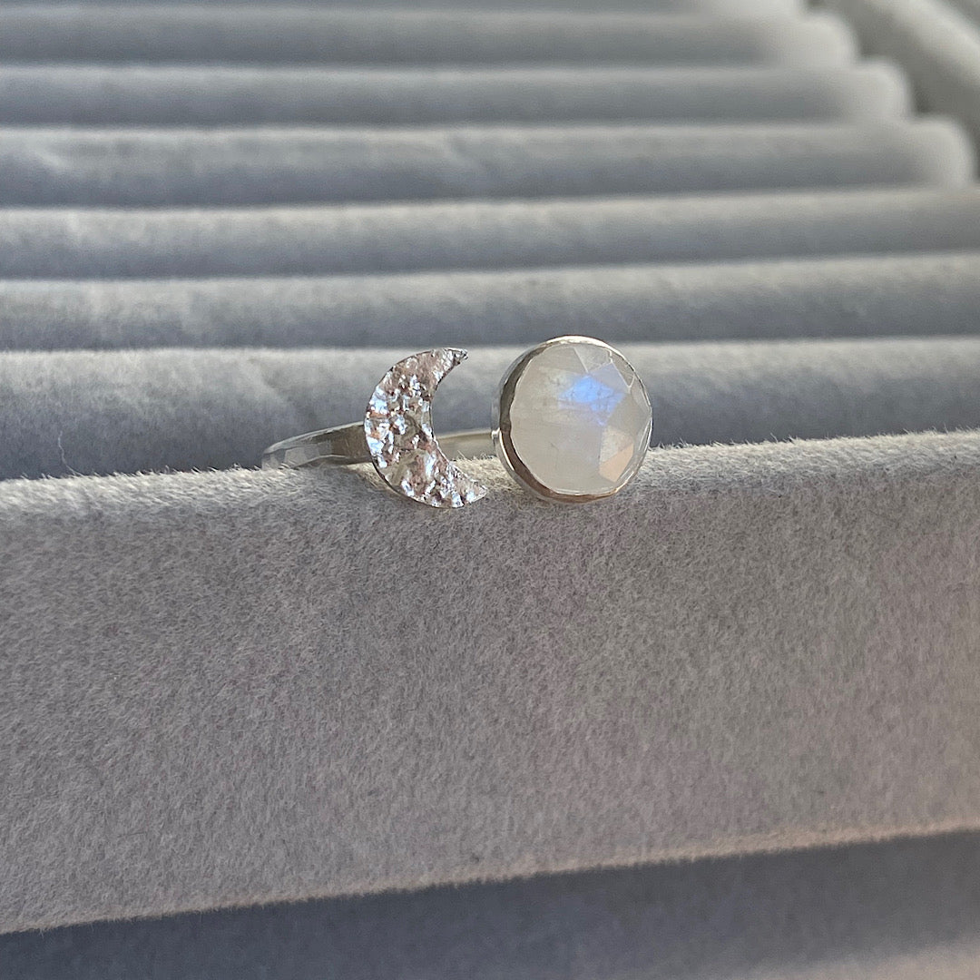 Open Luna Ring NM47