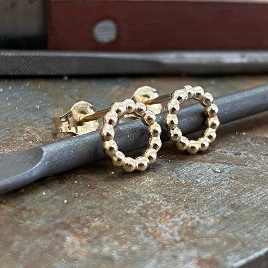 Simple beaded studs - flowery NM47