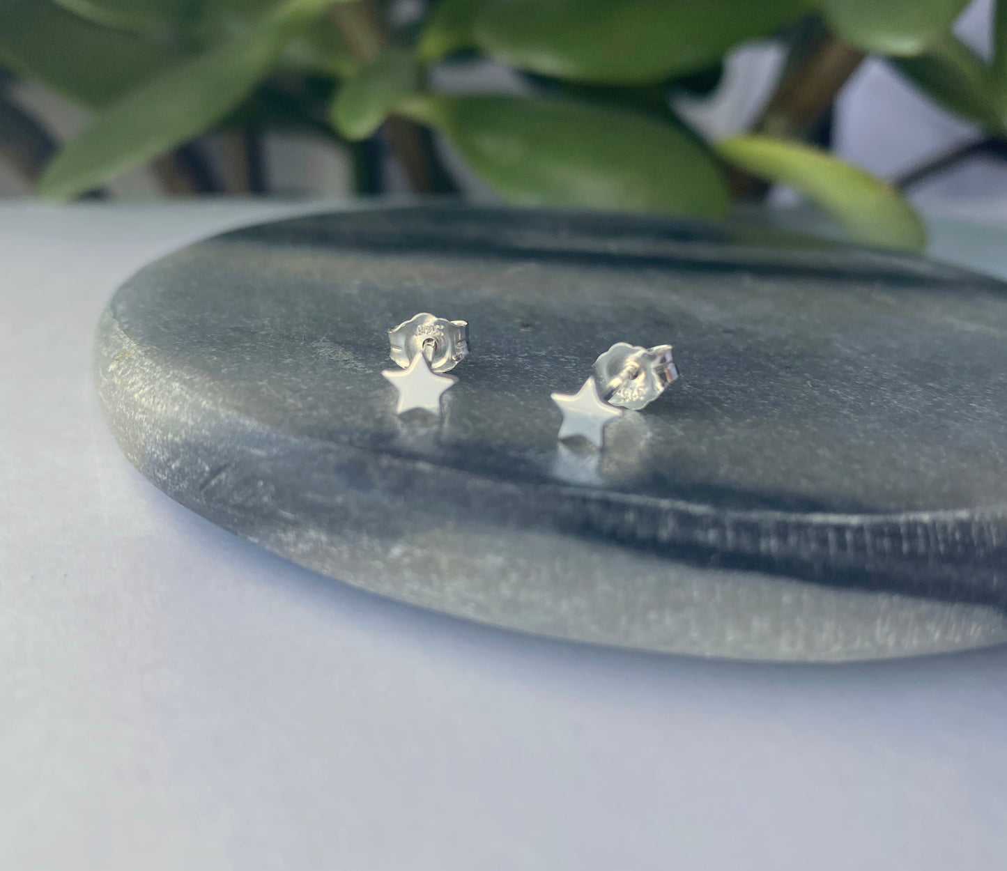 Little star studs NM47
