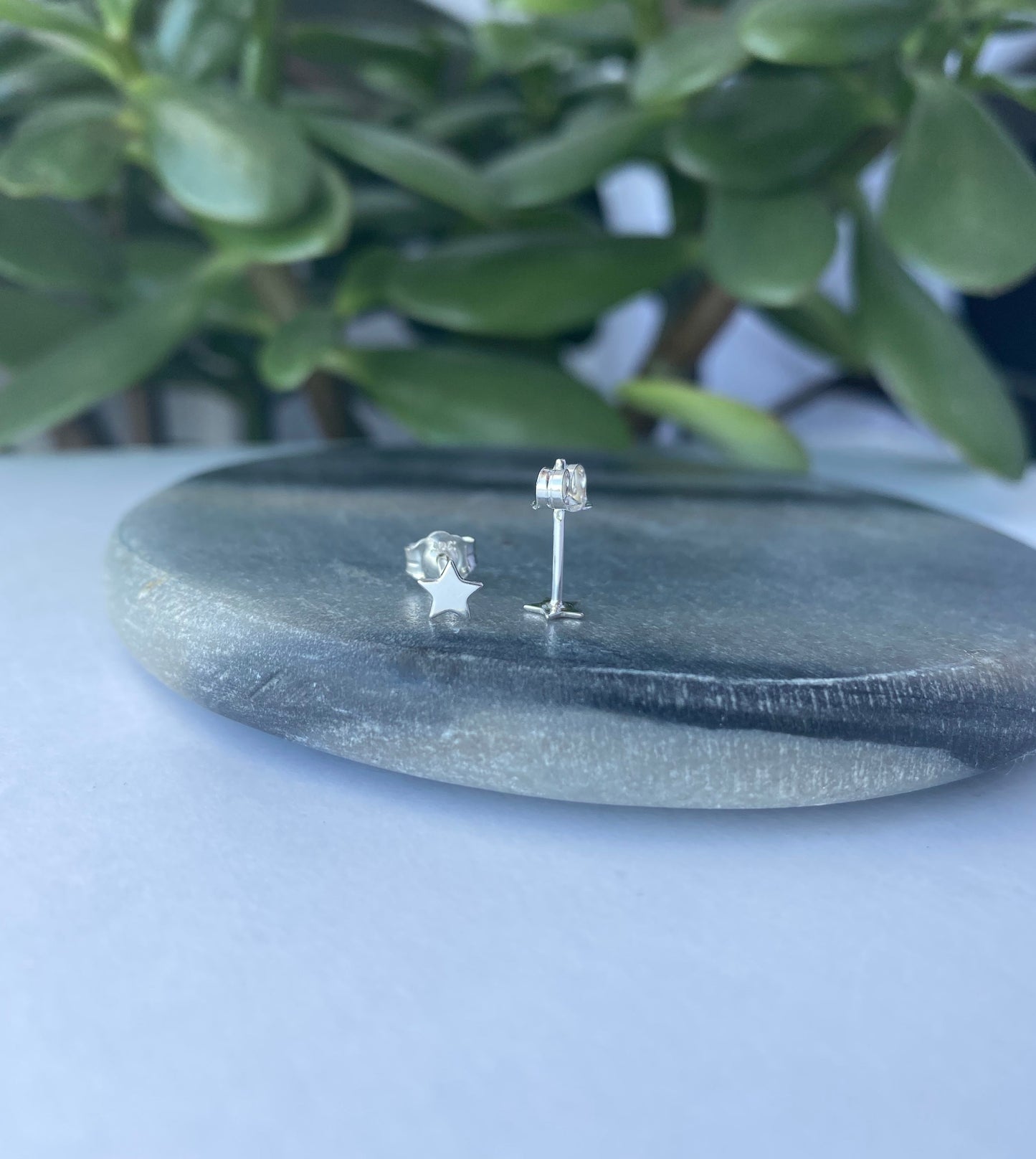 Little star studs NM47