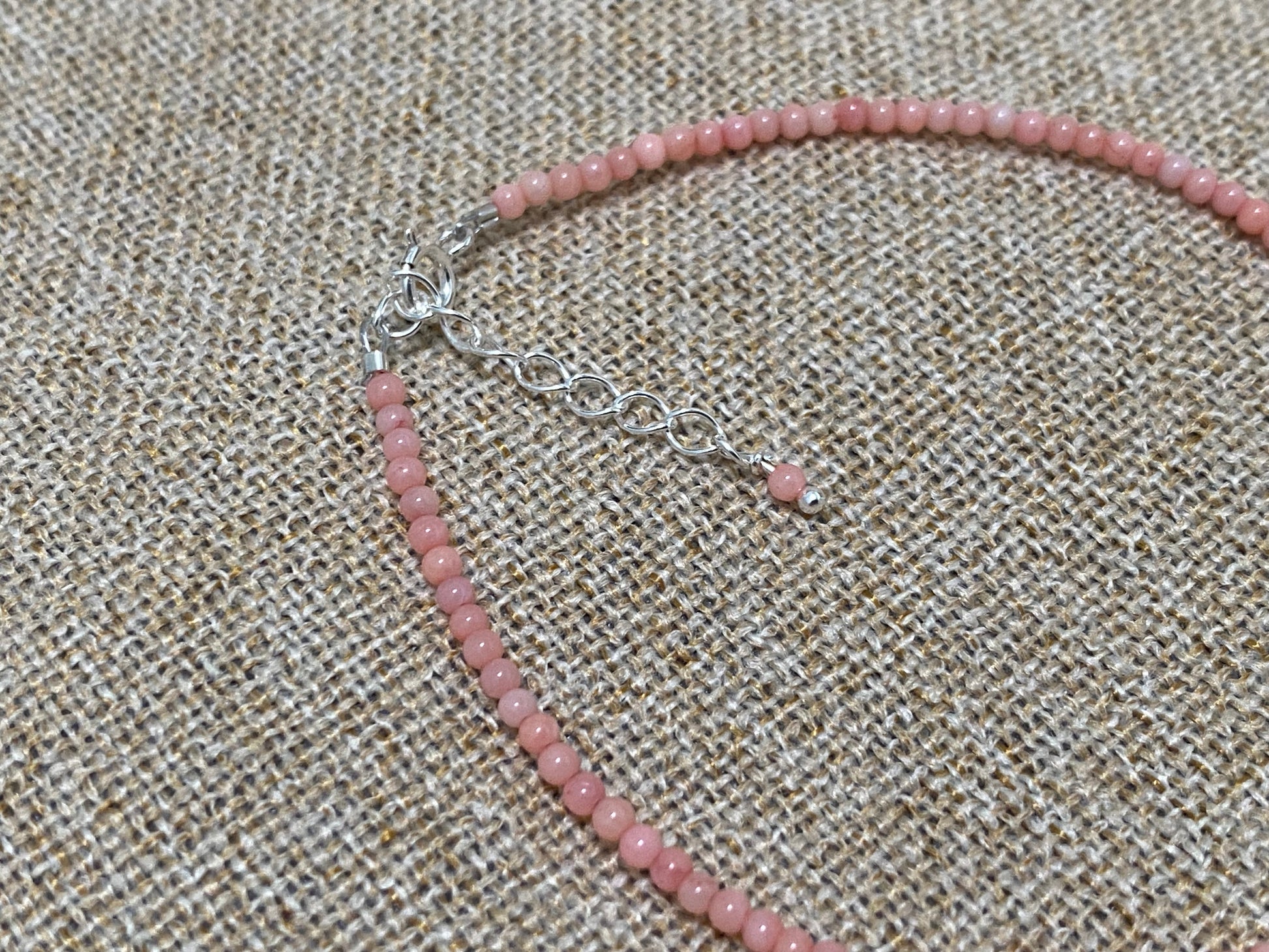 Gemstone beaded bracelet - Coral NM47