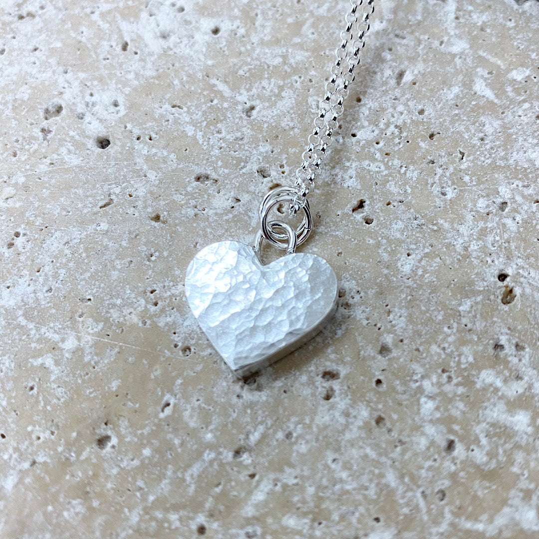 Solid heart necklace NM47