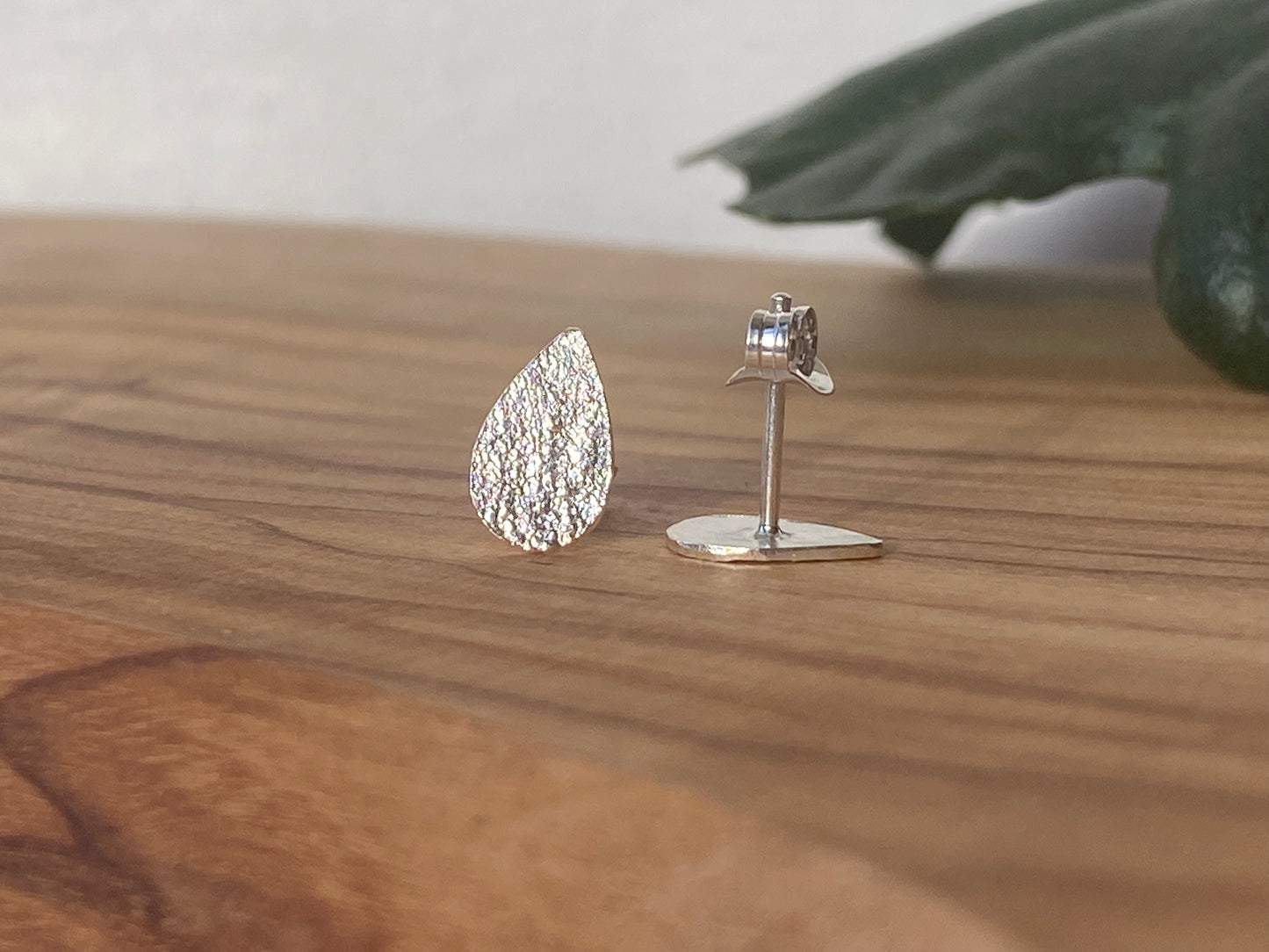 Reticulated silver drop studs