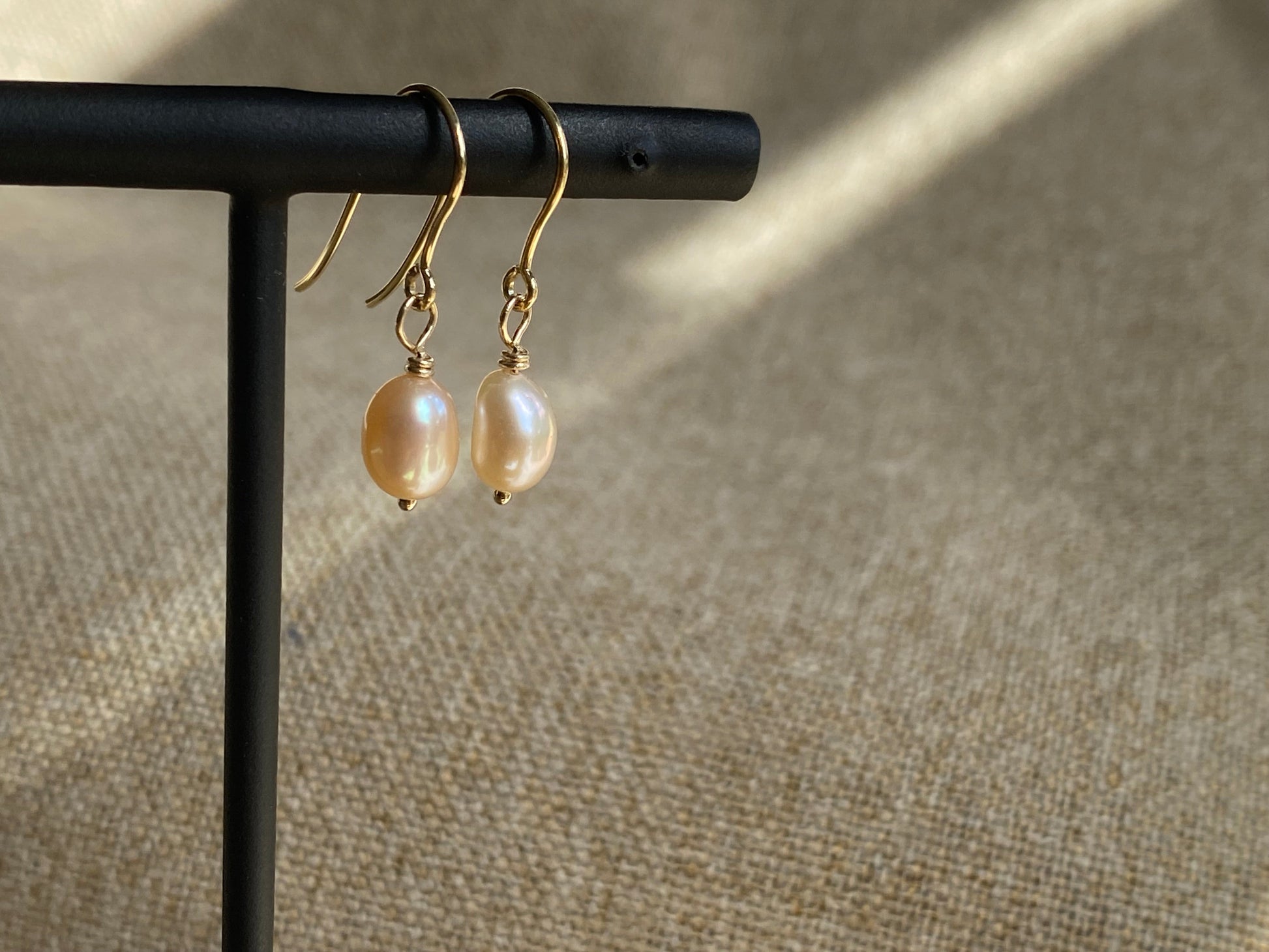 Peach Pearl Earrings - 9ct yellow gold NM47