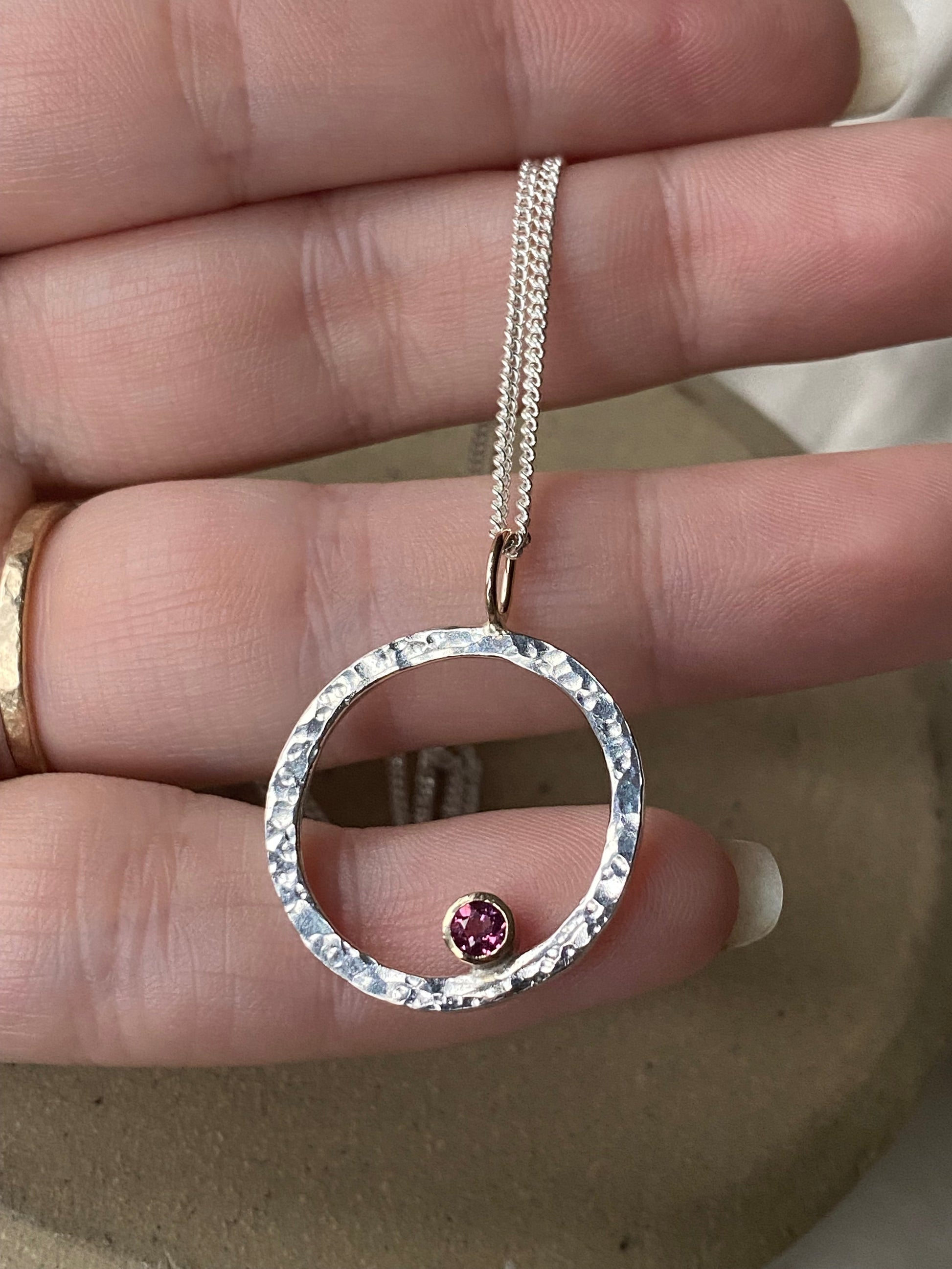 New - Rhodilite Garnet dual tone sparkle necklace NM47