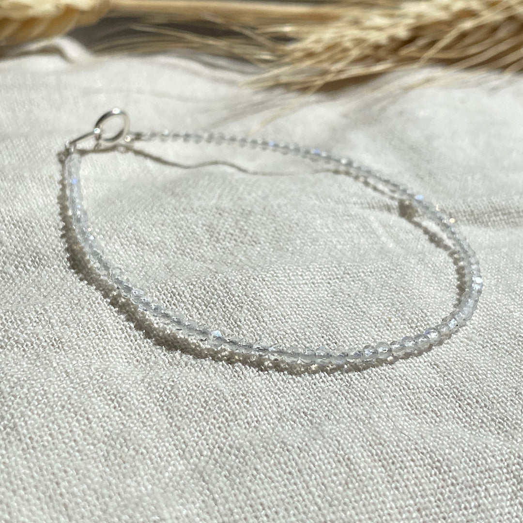 Gemstone beaded bracelet - Moonstone - June alt birthstone NM47