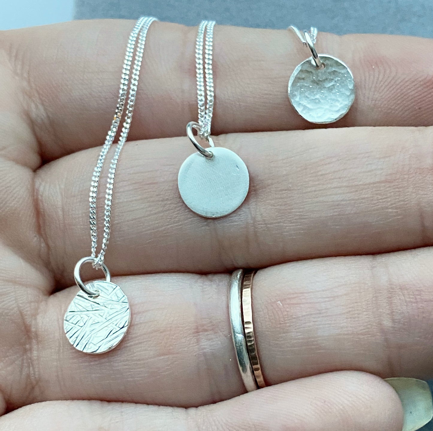 Silver disc necklace
