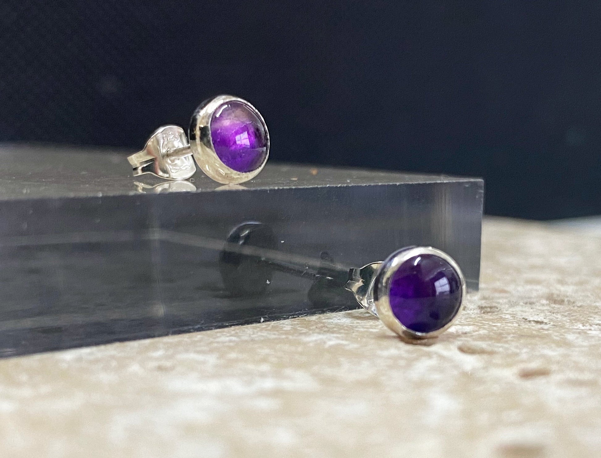 Amethyst studs NM47