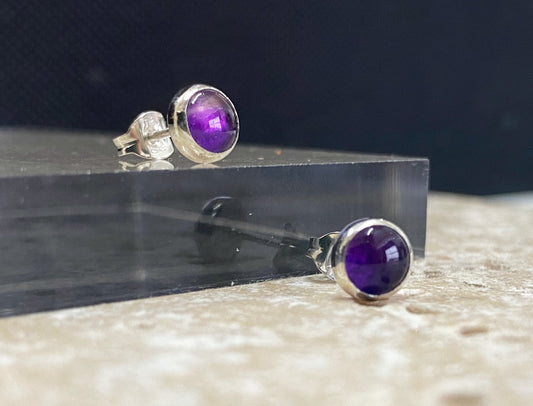 Amethyst studs NM47