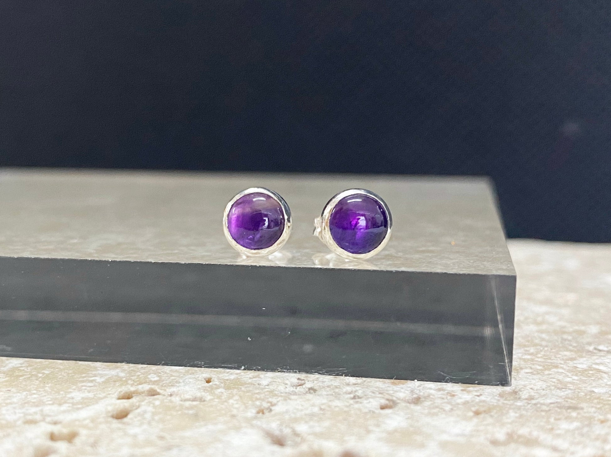 Amethyst studs NM47