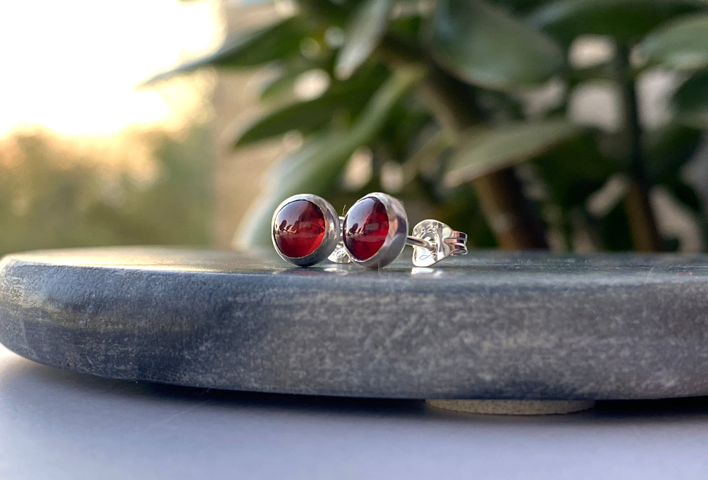 Garnet Studs NM47