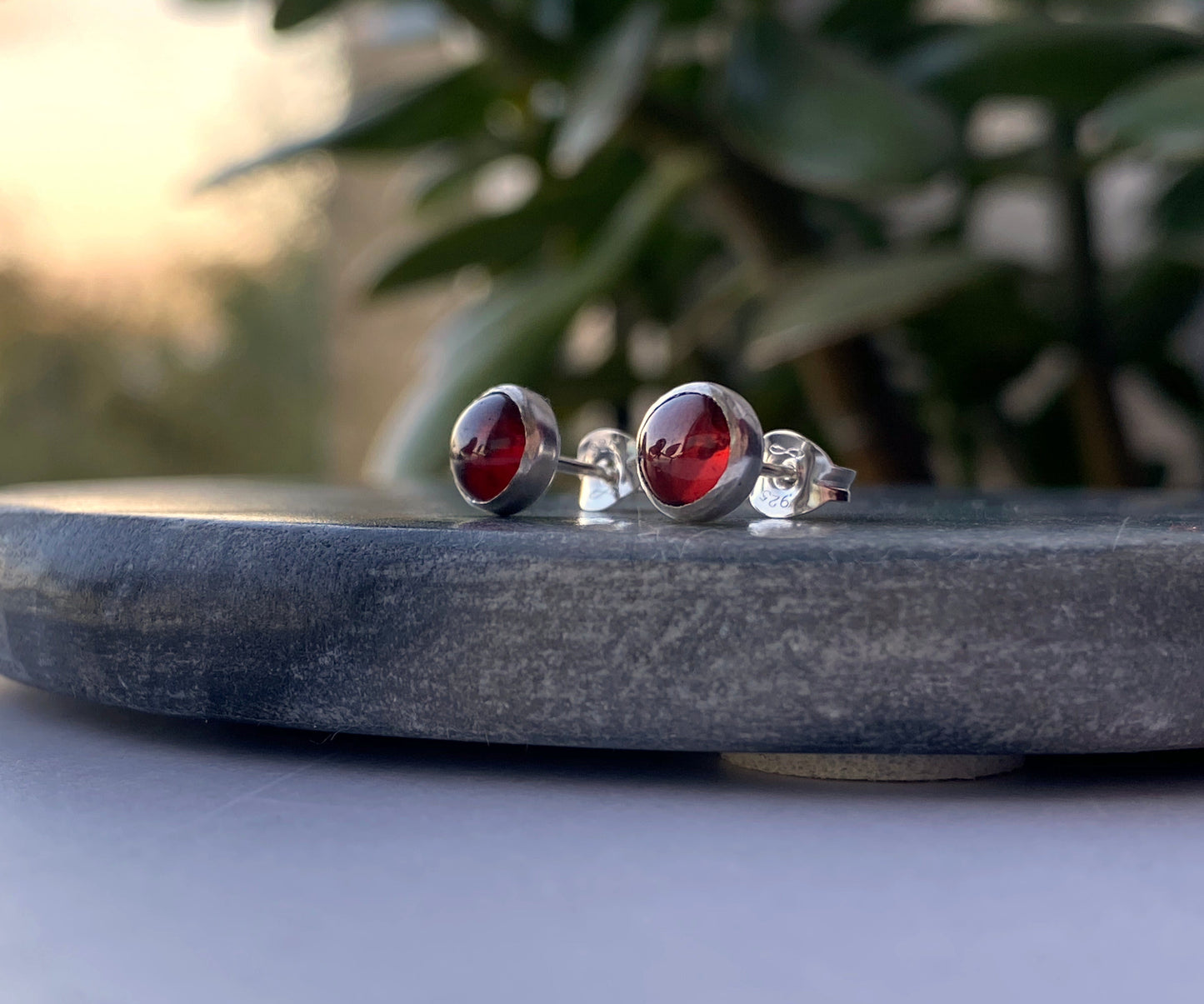 Garnet Studs NM47