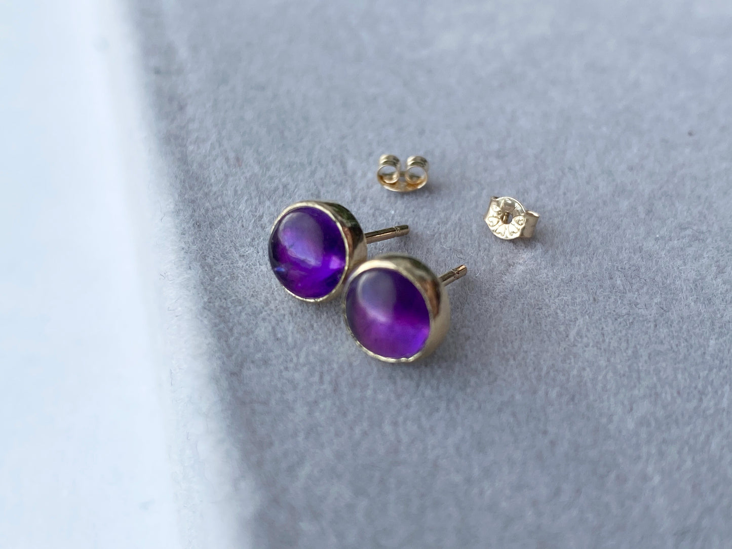 Solid 9ct gold Amethyst studs