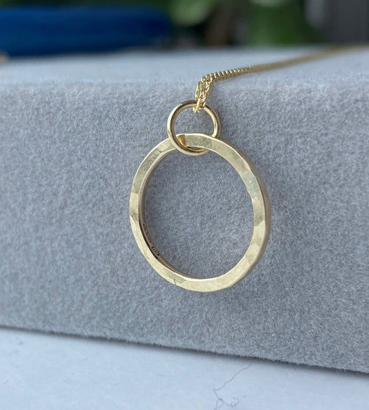 Solid 9ct Yellow Gold Hoop Necklace NM47