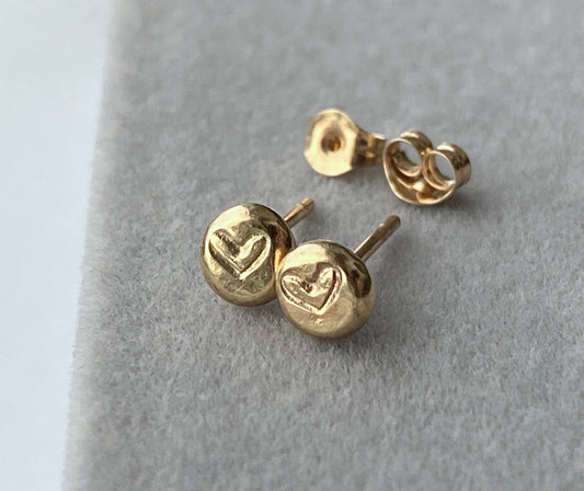 Solid 9ct yellow gold recycled heart nugget studs NM47