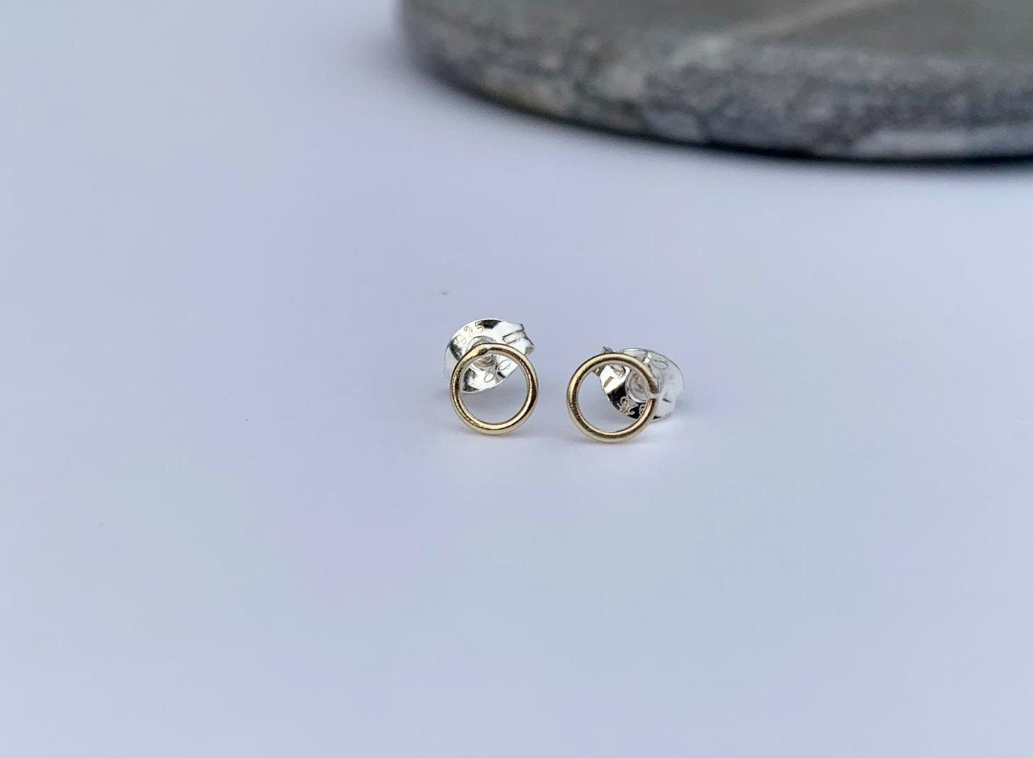 Gold circle studs NM47
