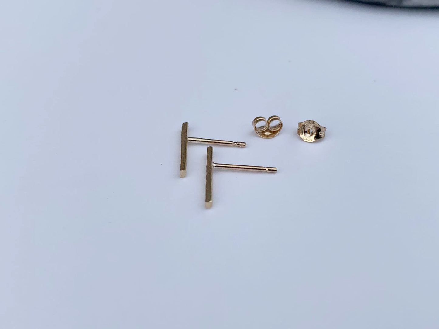 Solid 9ct Yellow Gold Hammered studs