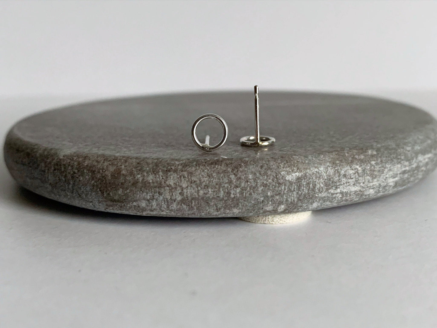 Simple silver circle earrings