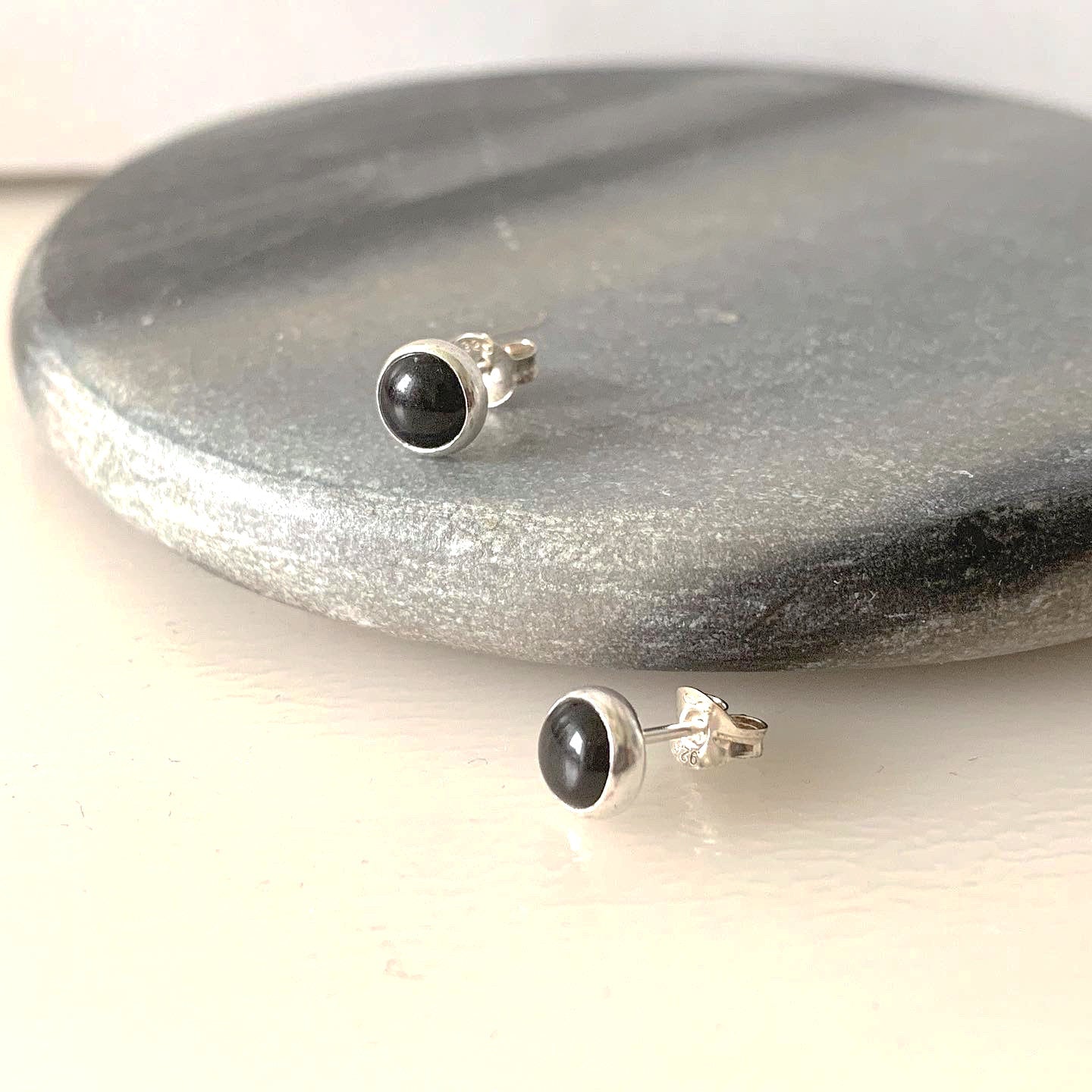 Black onyx stud earrings