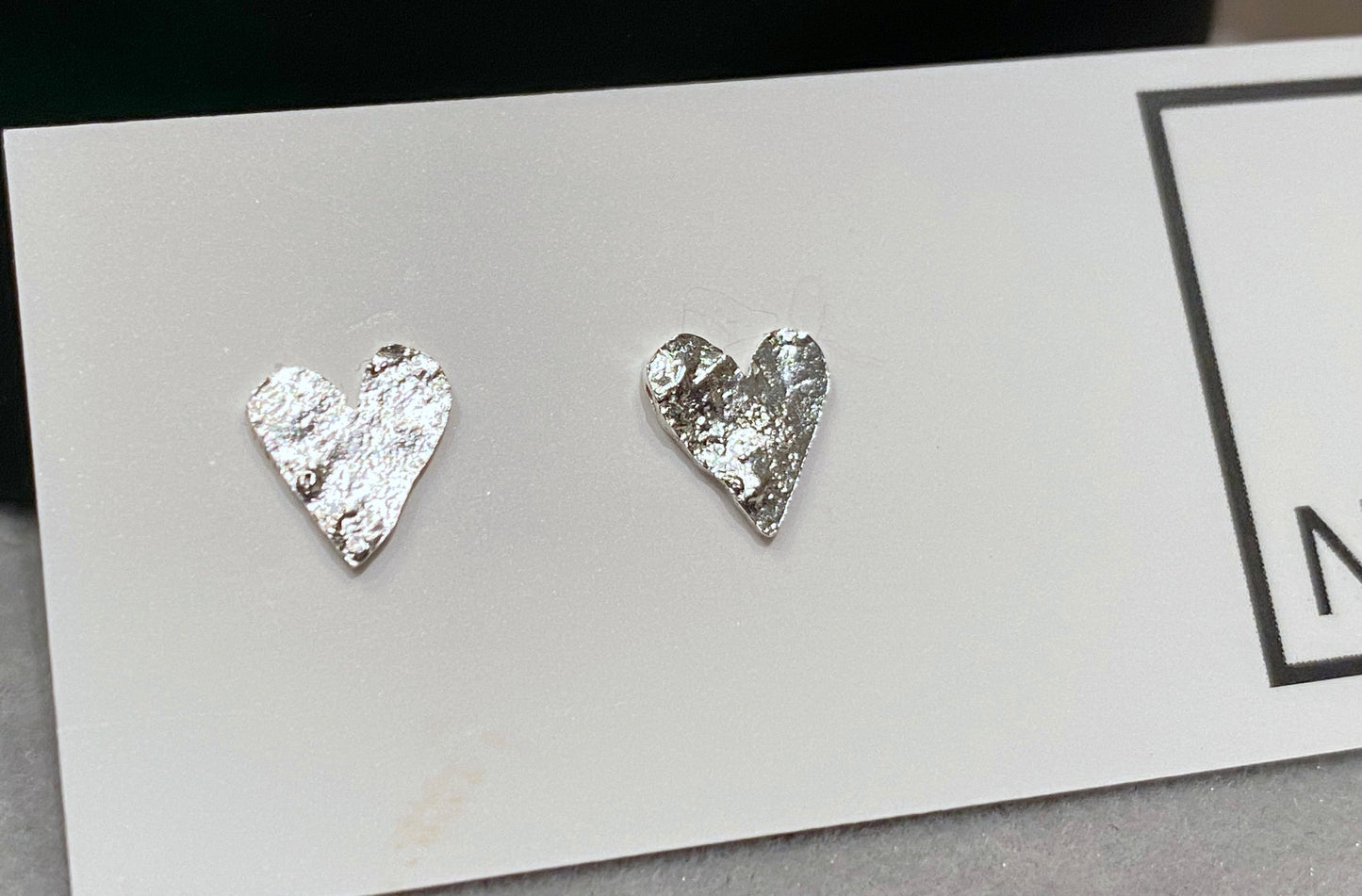 Love heart stud NM47