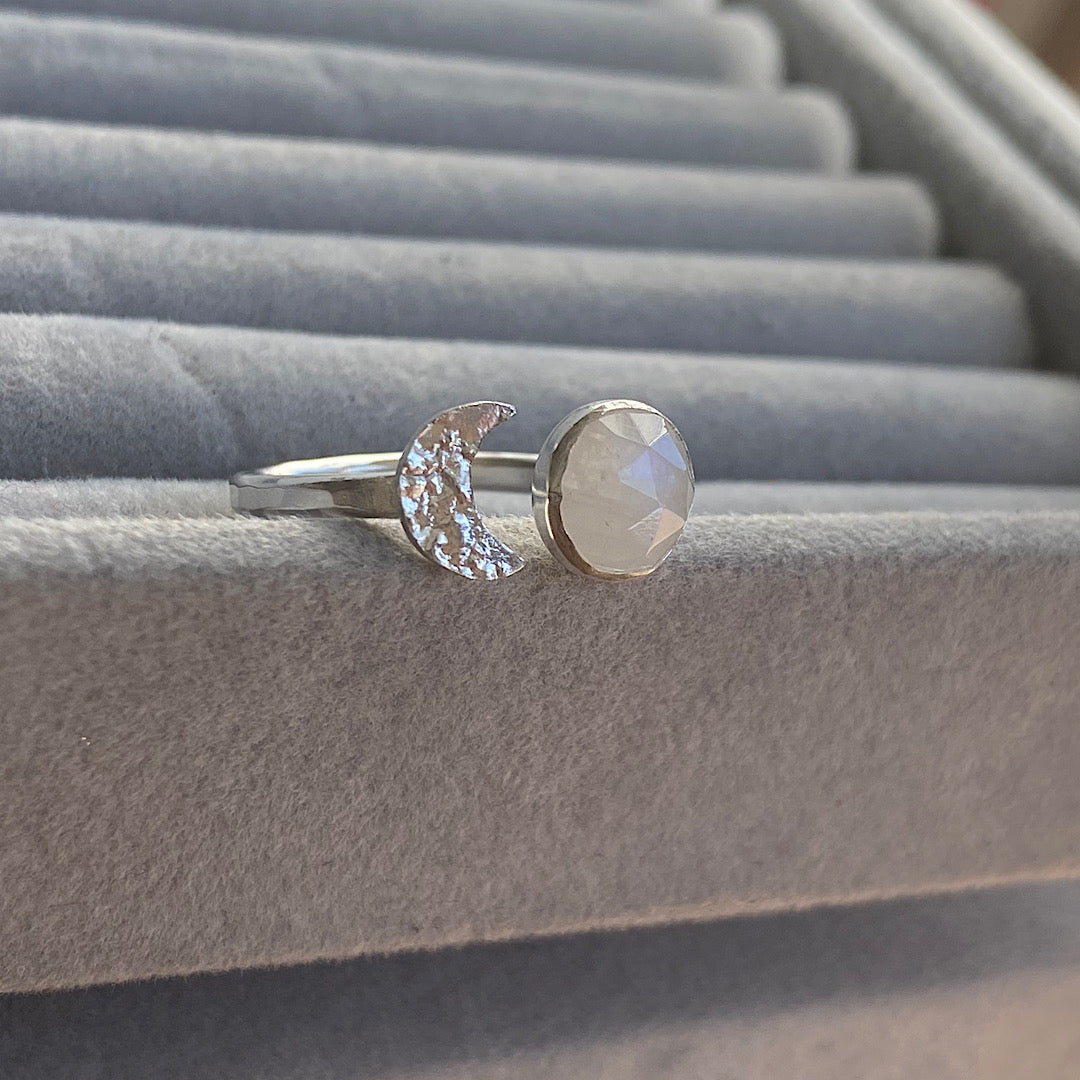 Open Luna Ring NM47