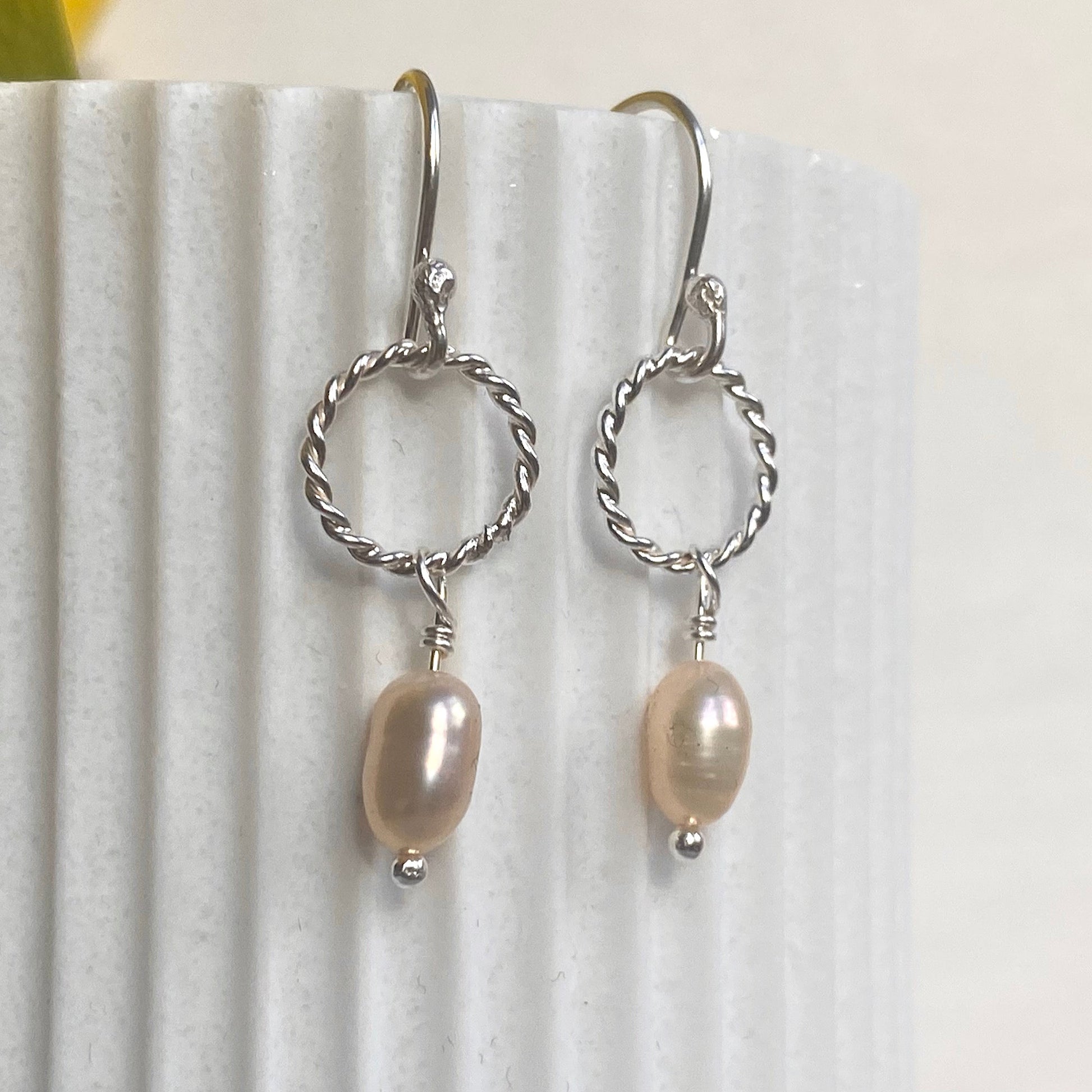 Dusty pink Pearl earrings NM47