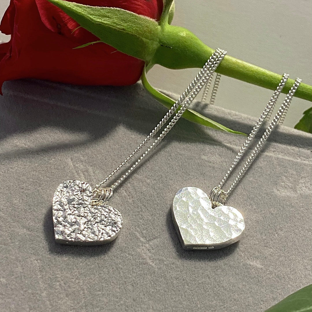 Solid heart necklace NM47