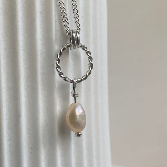 Dusty pink Pearl necklace NM47
