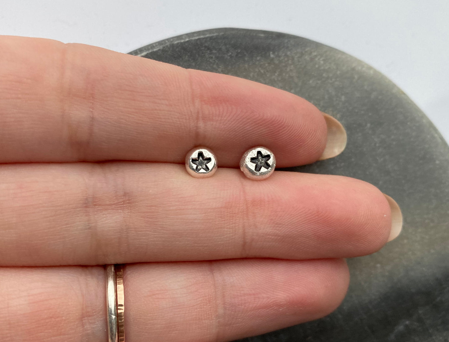 Recycled nugget star studs